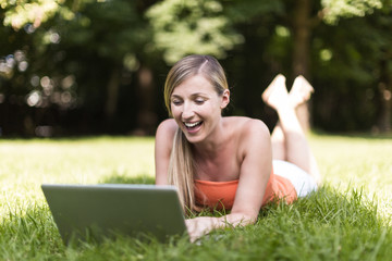 Arbeiten in der Wiese