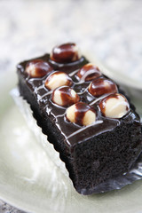 Macadamia brownie