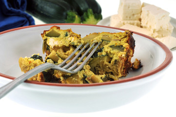 Petite assiette de flan de courgettes et feta