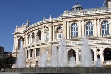 Fototapeta na wymiar fountain near Opera House in Odesa, Ukraine