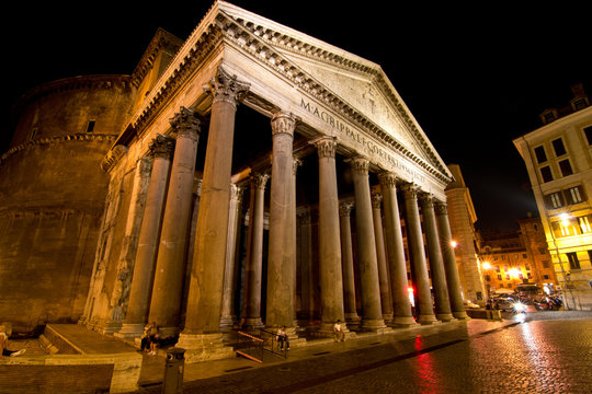 Pantheon by night (Rome,Italy)