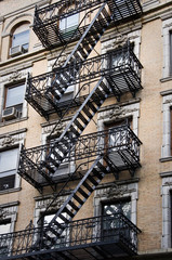 Façade avec escalier de secours - New-York