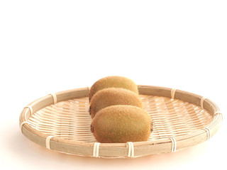 Kiwifruit in the bamboo basket