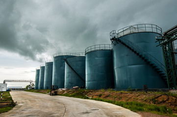  Picture of storage tanks