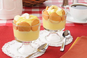 Cups of vanilla pudding