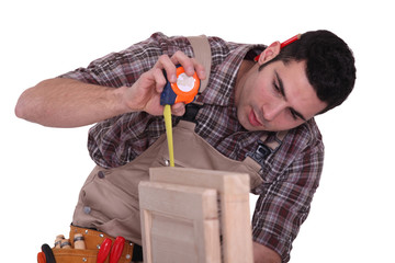 Cabinet maker measuring door