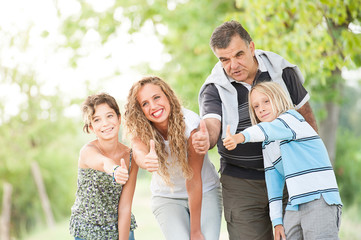 Fototapeta premium Happy Family with Thumbs Up