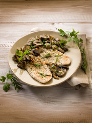 chicken fillet with sauteed mushroom