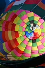 Obraz premium Mongolfiera gonfia per il volo