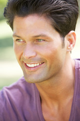 Obraz premium Outdoor Portrait Of Smiling Man