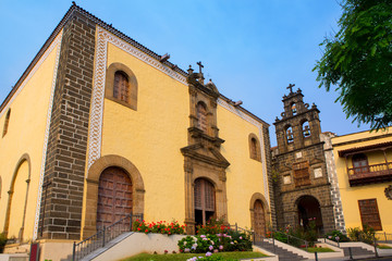 Fototapeta na wymiar La Orotava San Agustin Kościoła w Teneryfa