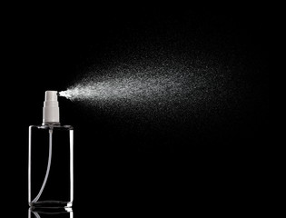 spray bottle liquid perfume drop - obrazy, fototapety, plakaty