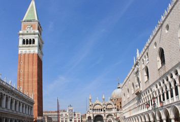 Fototapeta na wymiar Markusplatz in Venedig