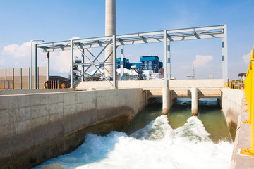 Watergate draining clean water to the river after treatment