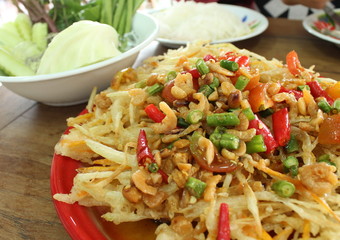 Fried papaya salad
