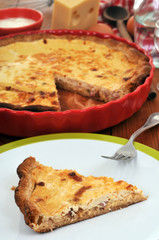 Part de tarte à l'emmental