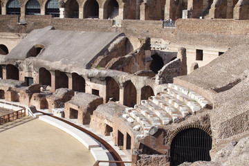 S.P.Q.R.-Kolosseum-IV-Rome