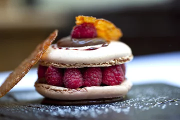 Foto op Plexiglas Macaron, cake, gebak, dessert, framboos, gourmet © Redzen