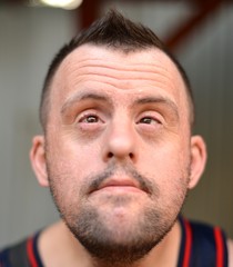 Obraz premium homme trisomique