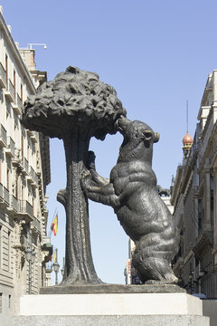 The Bear and the strawberry tree, Madrid