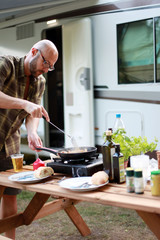 Essen auf dem Campingplatz