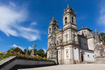 Fototapeta na wymiar Sanktuarium Bom Jesus do Monte w Bradze, na północy Portugalii