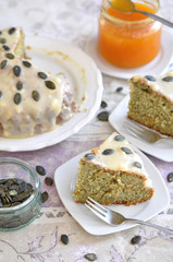 Kürbistorte mit Marillenmarmelade