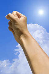 迫力あるガッツポーズ