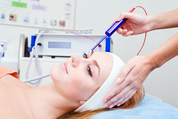 girl doing cosmetic procedures