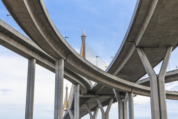 Curve of the suspension bridge with night sky