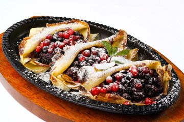 pancakes with berries