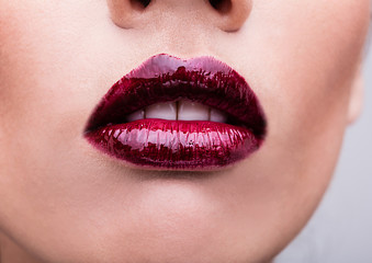 Fototapeta premium Close-up face of beauty young woman lips.