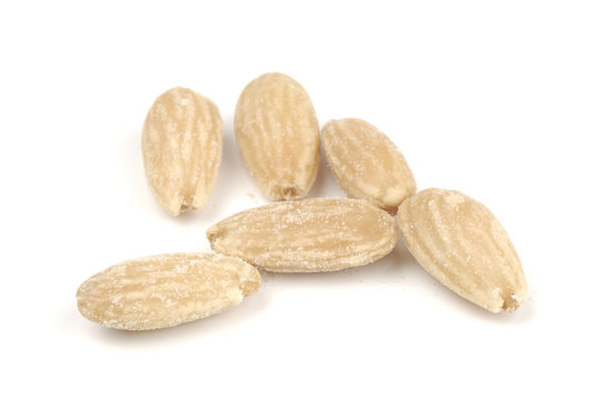 Almendra frita salada