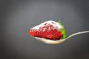 Fraise sur cuillère