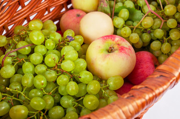 Naklejka na ściany i meble jabłka i winogrona