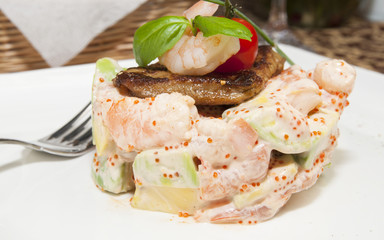 салат из морепродуктов