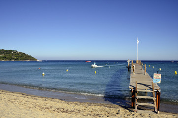 Fototapeta premium Ponton plage de Pampelonne00