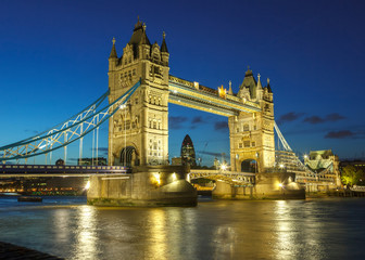 Obraz premium Tower Bridge at night