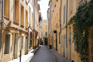 Fototapeta na wymiar Ulica w Aix-en-Provence