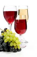 white and red wine with grapes