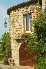 Casa di pietra un una paese provenzale, Francia