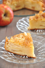 Apfelkuchen mit Zuckerkruste