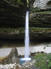 Fototapeta na wymiar Górna Pericnik Wodospad w Alpach Julijskich w Słowenii