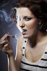 Obraz premium Smoking drugs to be happy