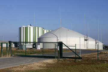 Fototapeta na wymiar biogazownia rolnictwo energetyczne