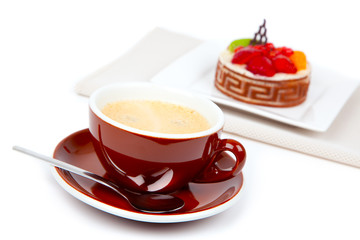 Obraz na płótnie Canvas cup coffee with cake, on white background