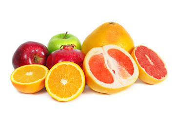 Fototapeta na wymiar fruits isolated on white background