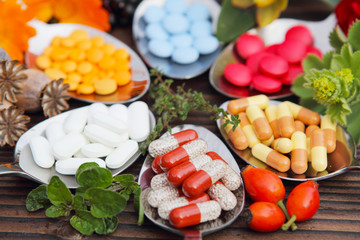 Tabletten, Pillen, Kapseln, Natur