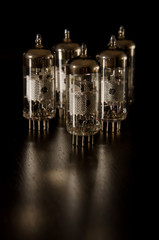 Electronic radio tubes