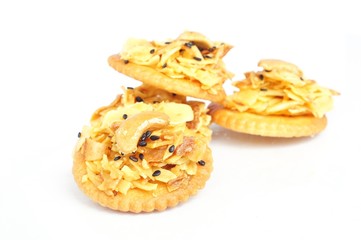 cracker with backed durian and black sesame